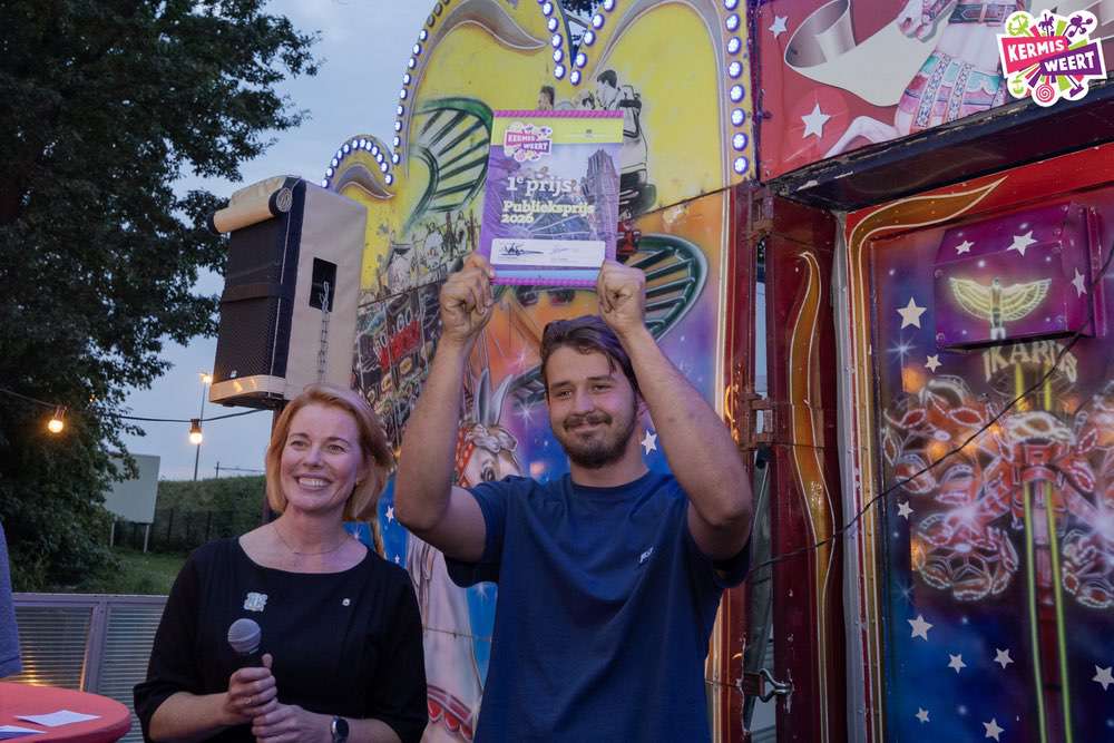 Foto: 'Uitreiking kermisprijzen 13'.